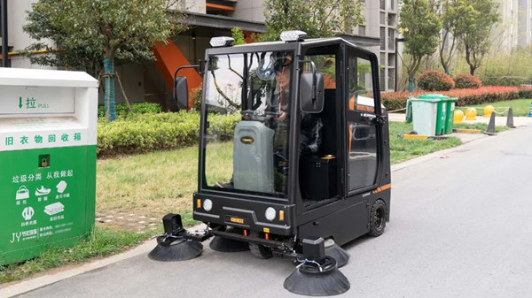 駕駛式掃地機可以哪里工作？效果高嘛？